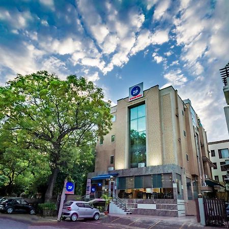 Zip By Spree Hotels Delhi Greater Kailash New Delhi Exterior photo